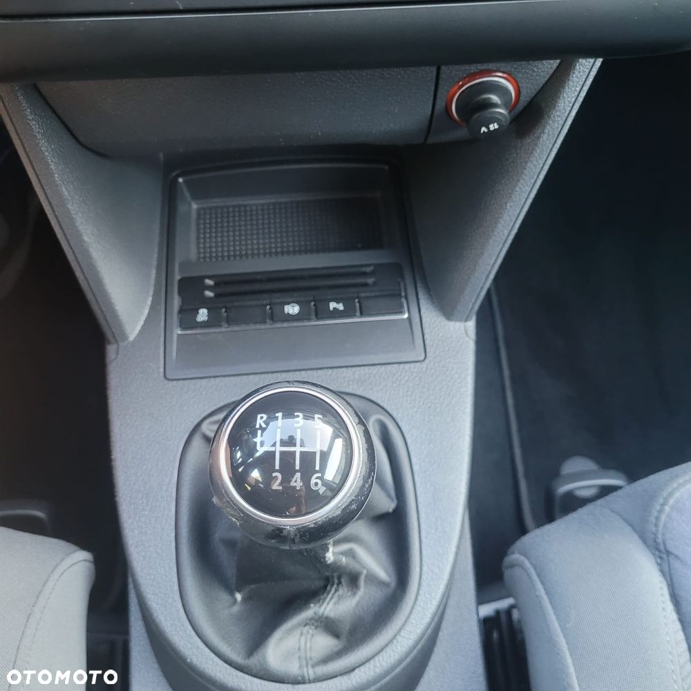 Volkswagen Touran 2.0 TDI DPF Comfortline - 17