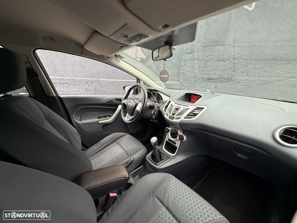 Ford Fiesta 1.25 Titanium - 11