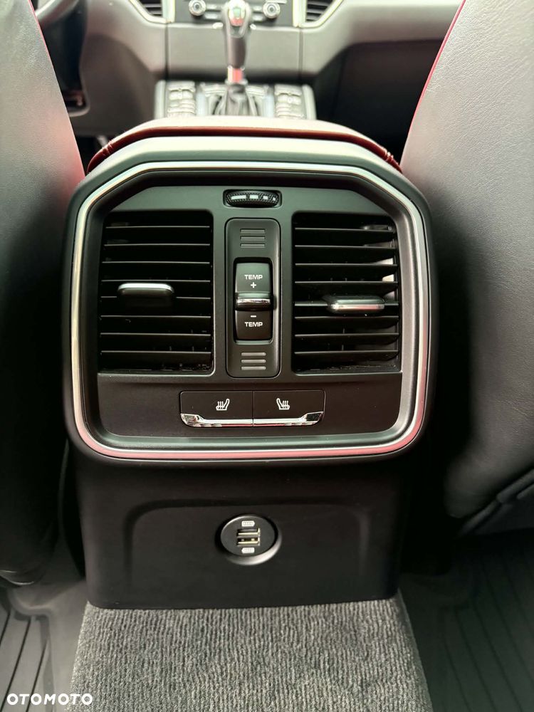Porsche Macan Standard - 22