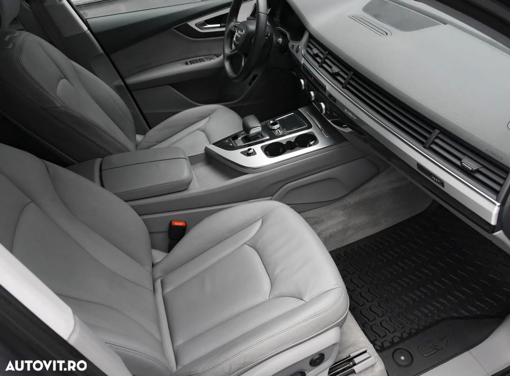 Audi Q7 3.0 ultra TDI Quattro Tiptronic - 12