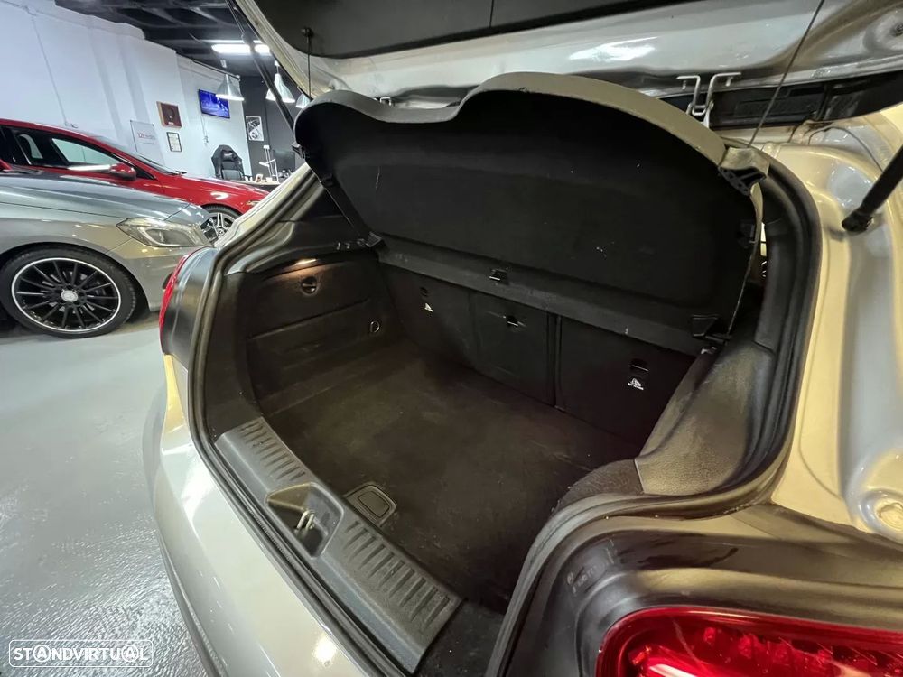 Mercedes-Benz A 180 d AMG Line Aut. - 36