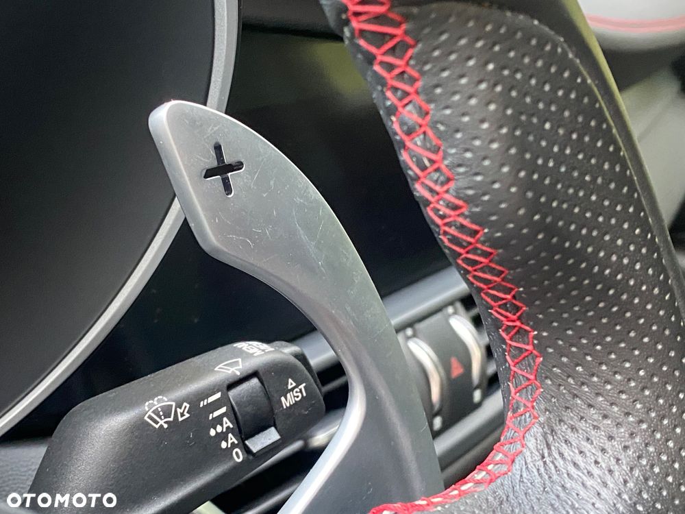 Alfa Romeo Giulia 2.0 Turbo Competizione Q4 - 39