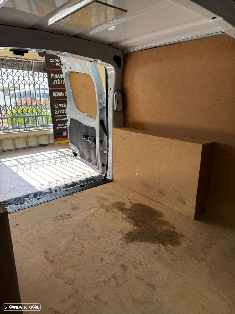 Renault Kangoo Maxi Z.E. 33 - 19