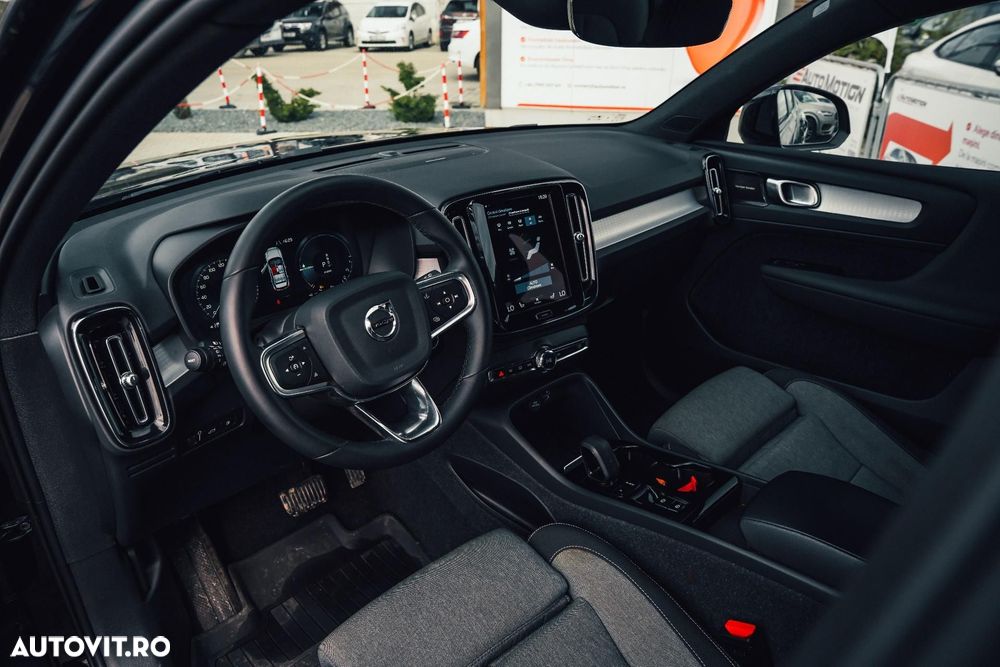 Volvo XC 40 Recharge T5 Twin Engine AT7 R-Design Expression - 10