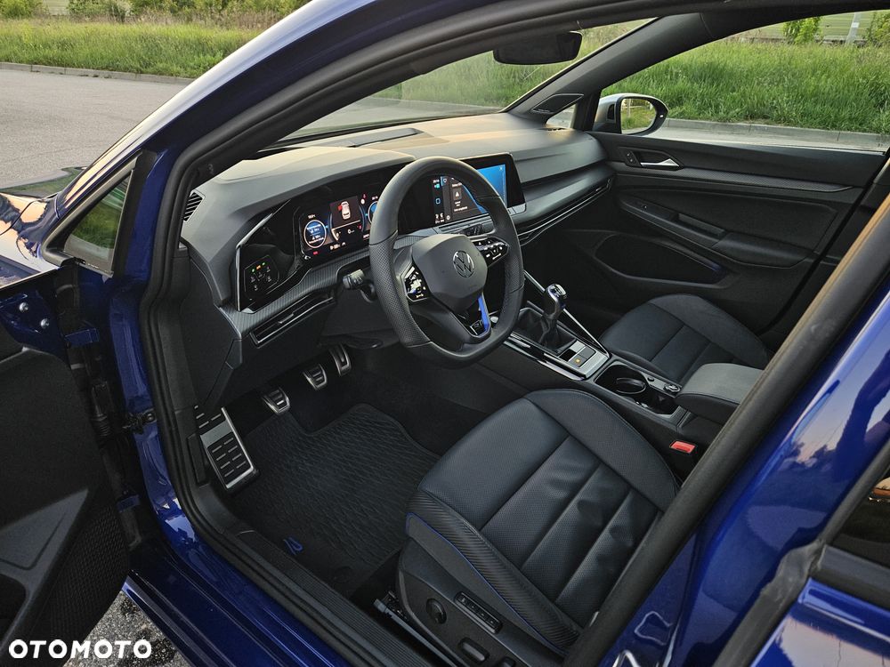 Volkswagen Golf - 6