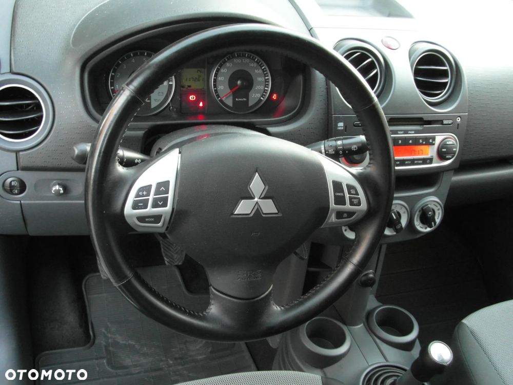 Mitsubishi Colt 1.3 Motion Plus - 24