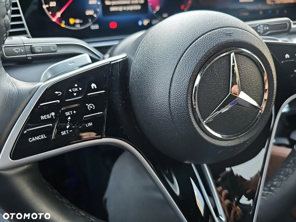 Mercedes-Benz GLE 300 d 4Matic 9G-TRONIC AMG Line Advanced Plus - 21