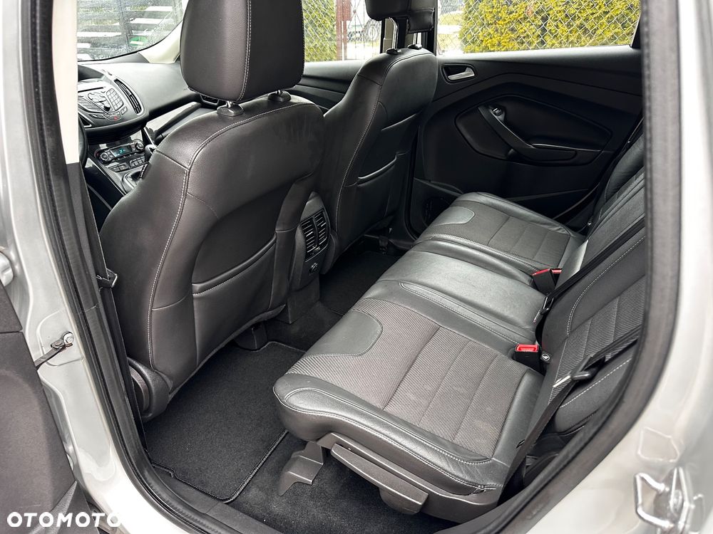 Ford Kuga 2.0 TDCi 4x4 Titanium - 37