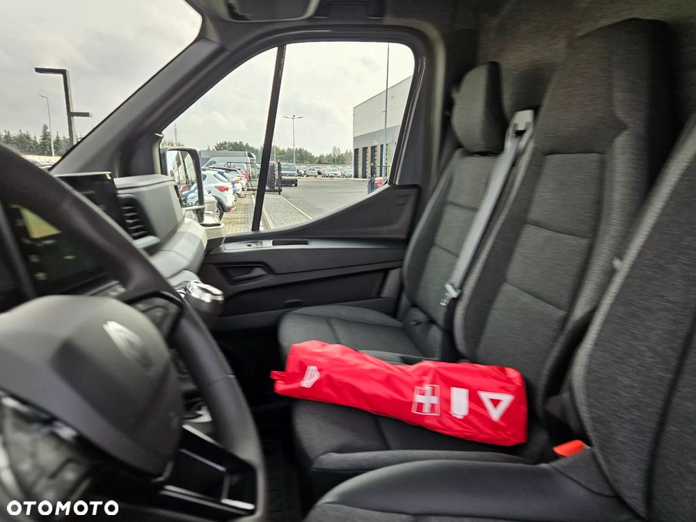 Renault Master Furgon RWD L4H3 170 KM - 6