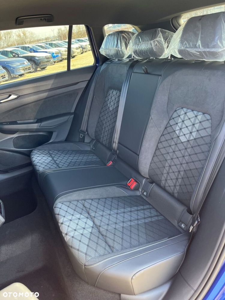 Volkswagen Golf 1.5 eTSI mHEV R-Line Plus DSG - 14
