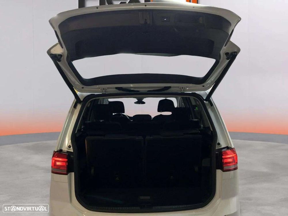 VW Touran - 9