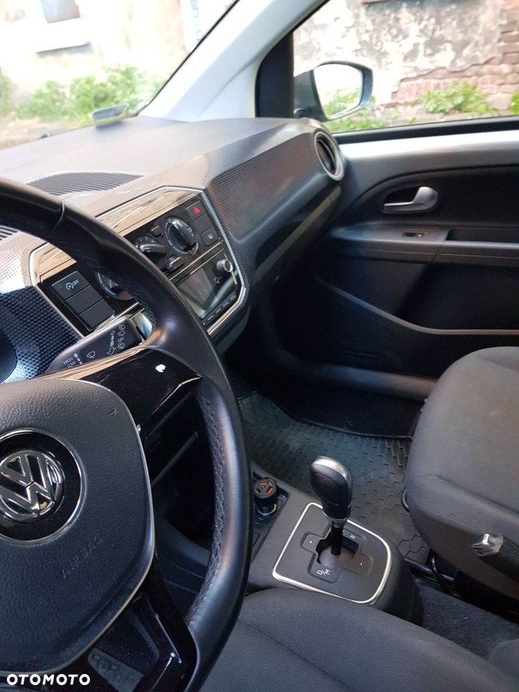 Volkswagen up! 1.0 beats - 7