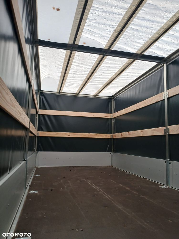 Niewiadów Lenka 5x2,1 z plandeką i stelażem - 9