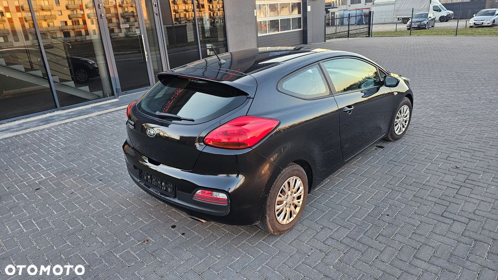 Kia Ceed 1.4 CVVT Dream Team Edition - 36