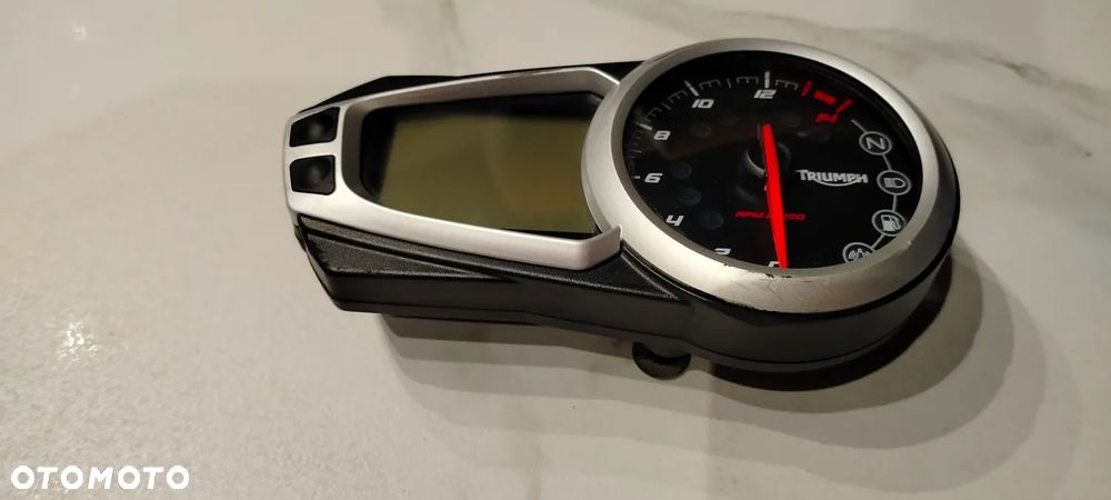 TRIUMPH STREET TRIPLE 675 LICZNIK ZEGARY - 12