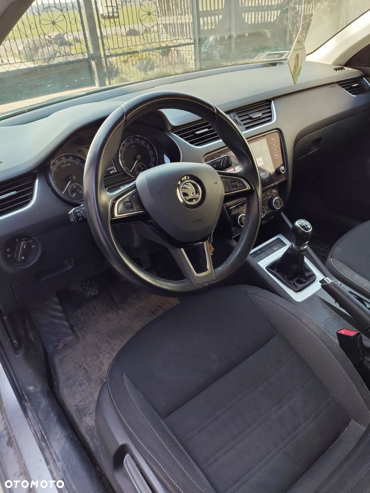 Skoda Octavia 2.0 TDI Style - 12
