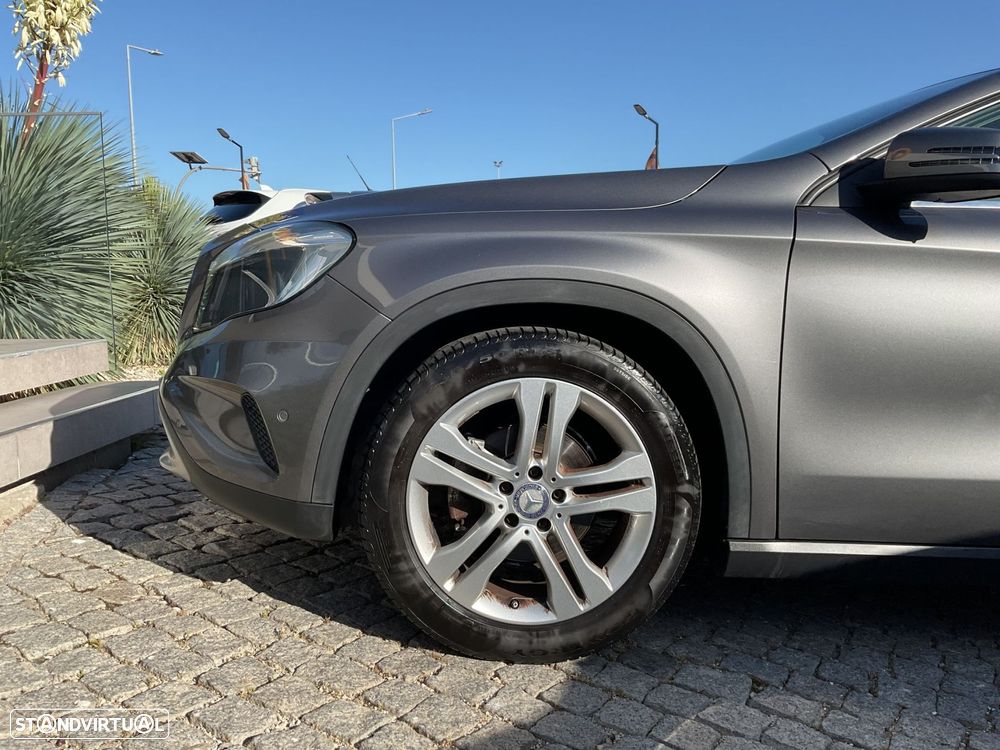 Mercedes-Benz GLA 180 d - 33