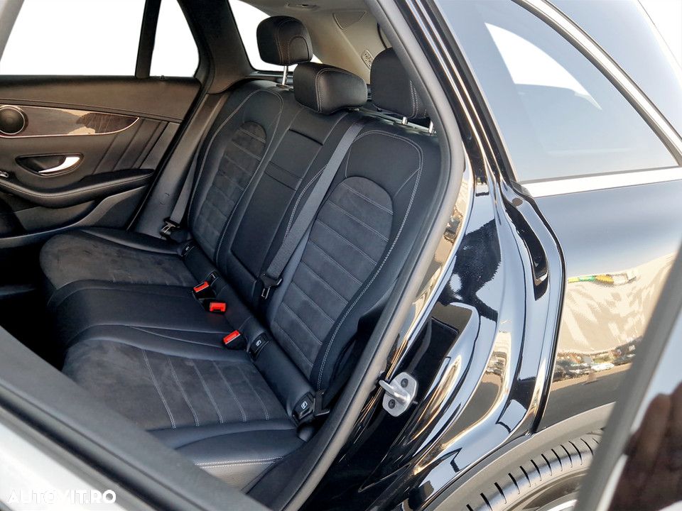 Mercedes-Benz GLC 300 4MATIC - 15