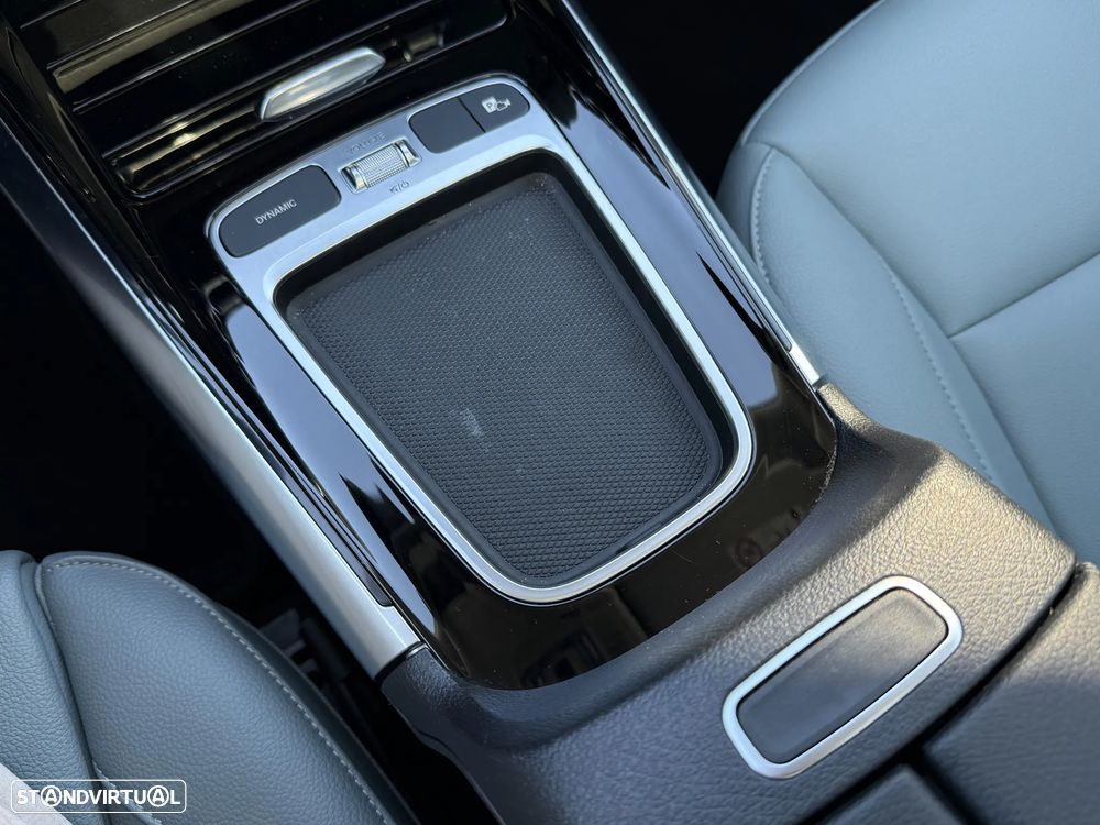 Mercedes-Benz GLA 180 d Progressive - 40