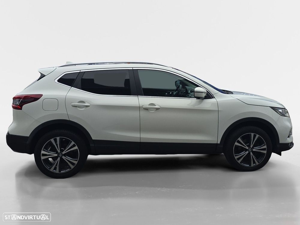 Nissan Qashqai 1.5 dCi N-Connecta - 6