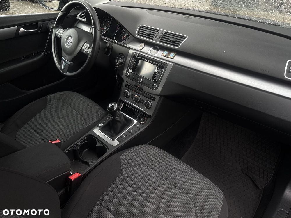Volkswagen Passat 1.4 TSI BMT Comfortline - 12