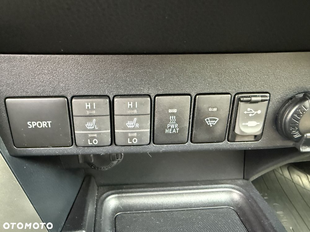 Toyota RAV4 2.0 D-4D Prestige - 11