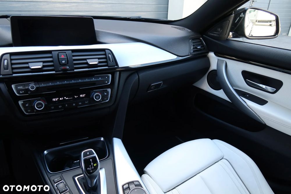 BMW Seria 4 435i xDrive M Sport - 32