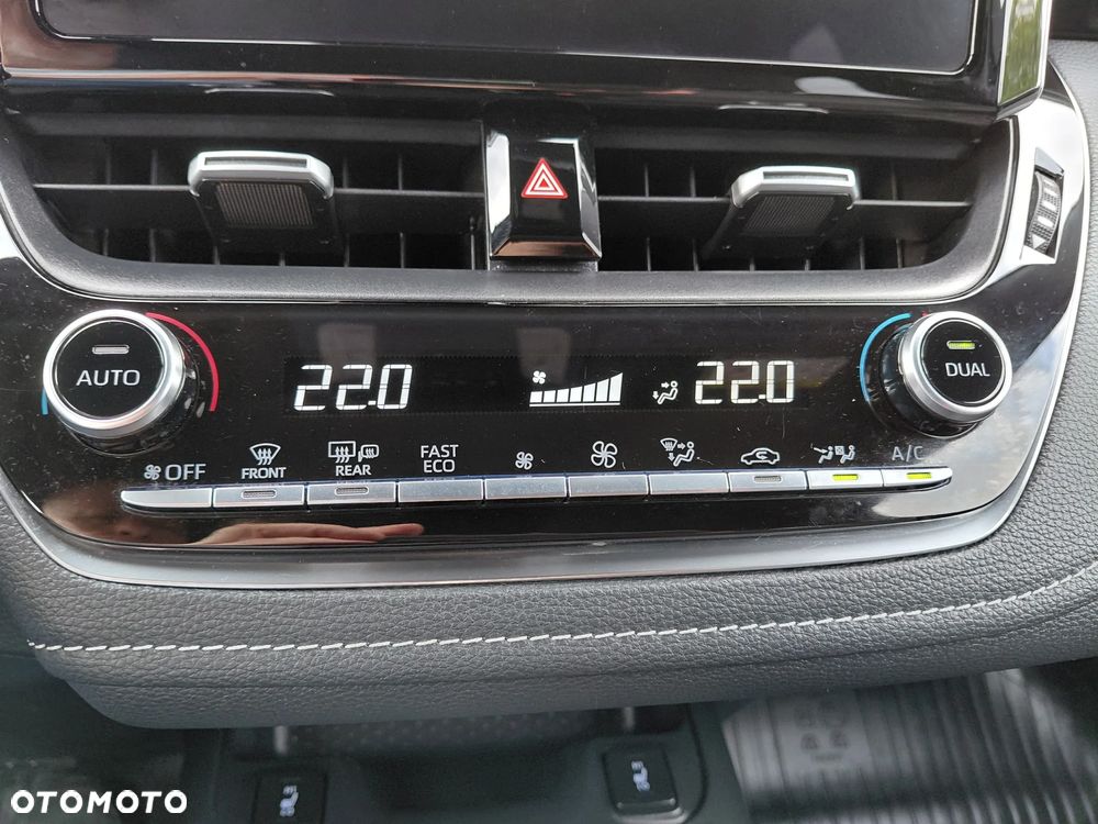 Toyota Corolla 2.0 Hybrid Comfort - 18