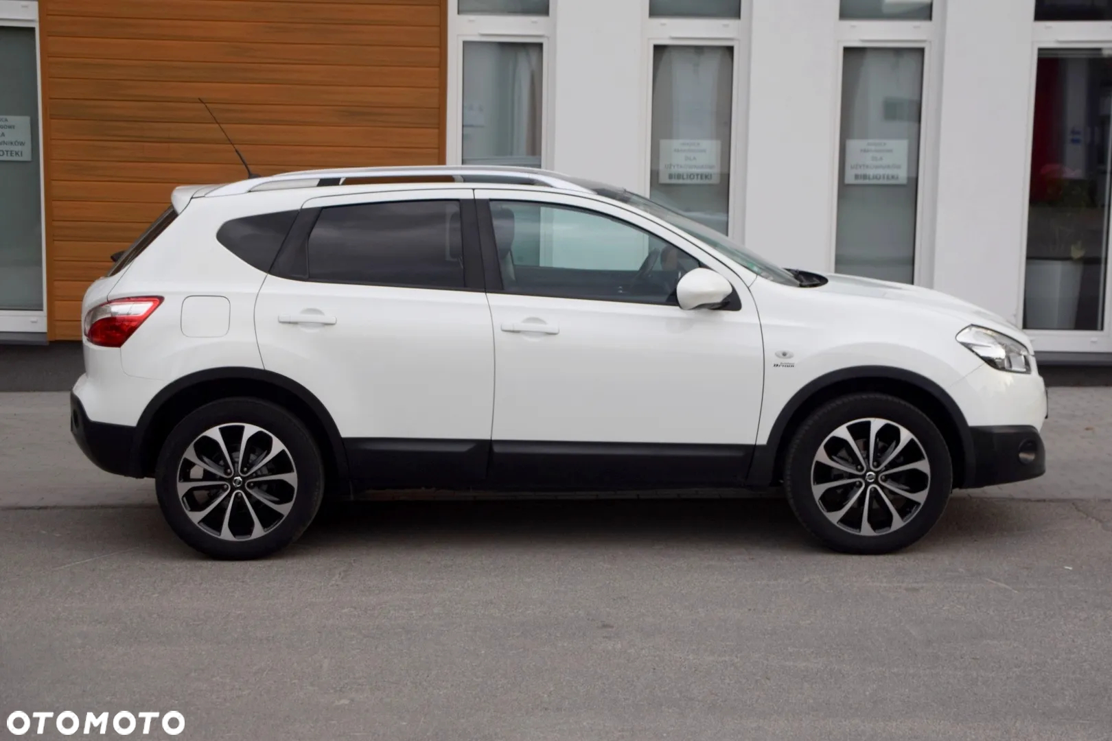 Nissan Qashqai 2.0 tekna - 8