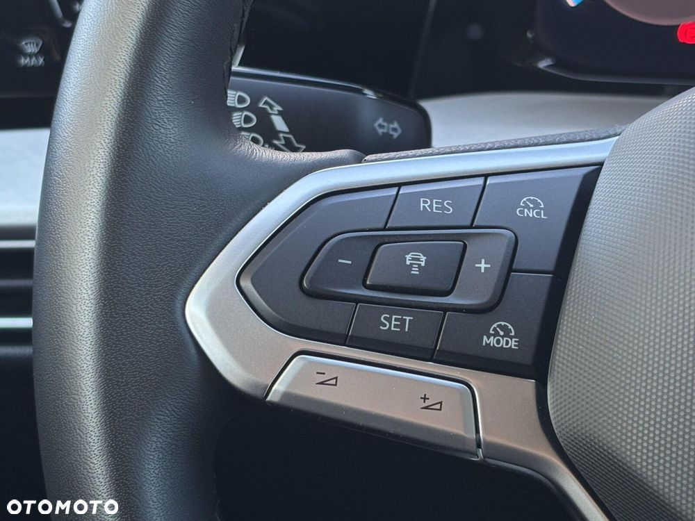 Volkswagen Golf 1.5 TSI EVO Life - 25