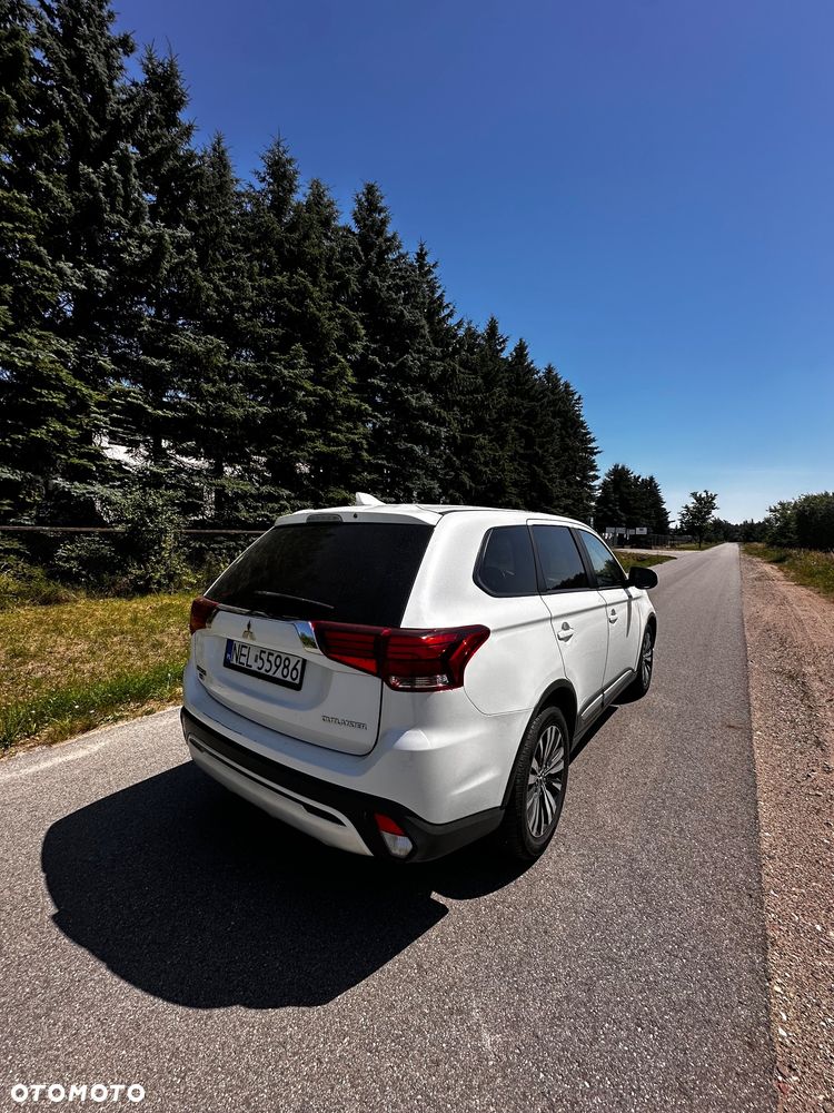 Mitsubishi Outlander - 5
