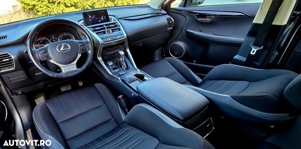 Lexus Seria NX 300h - 17