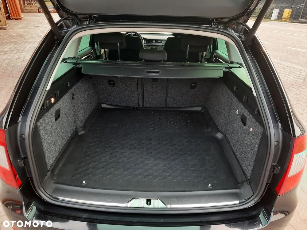 Skoda Superb 2.0 TDI DSG Exclusive - 27