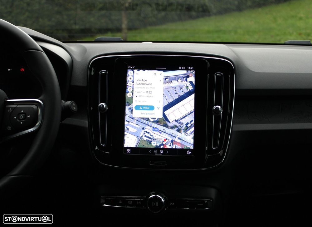Volvo XC 40 Recharge Core - 32