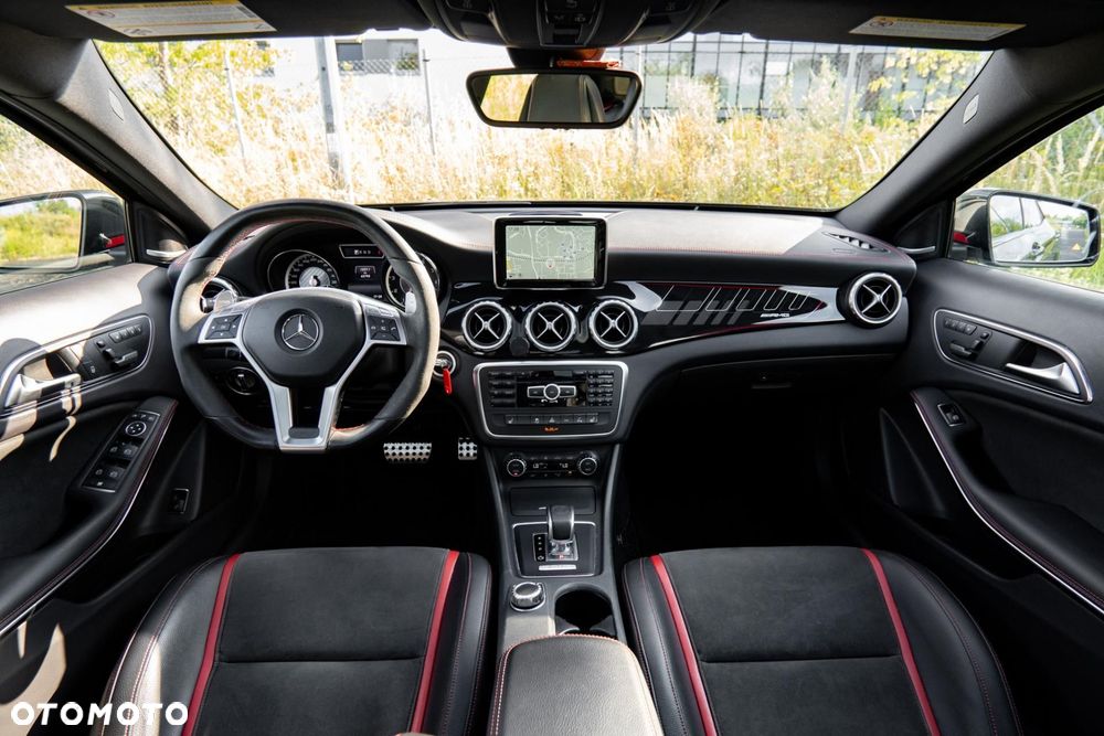 Mercedes-Benz GLA 45 AMG 4-Matic Edition 1 - 12