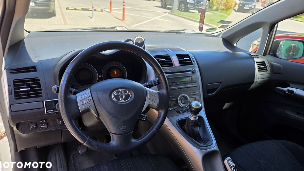Toyota Auris 2.0 D-4D - 13