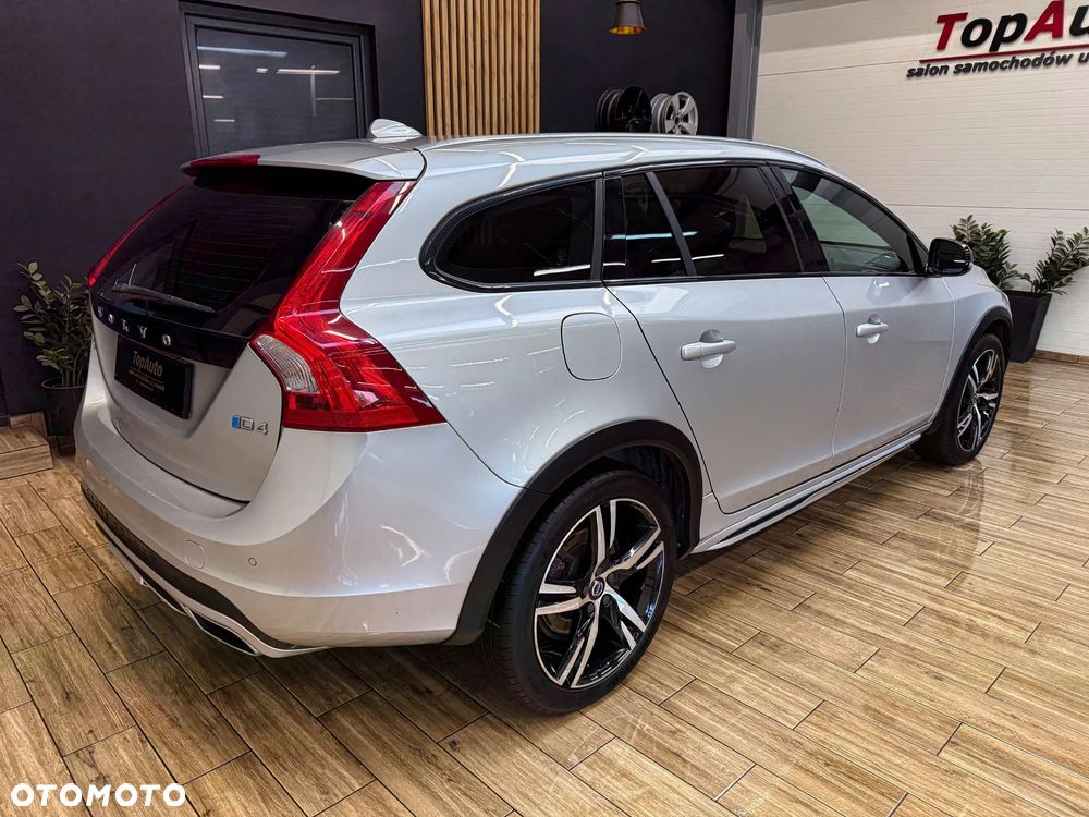 Volvo V60 Cross Country - 7