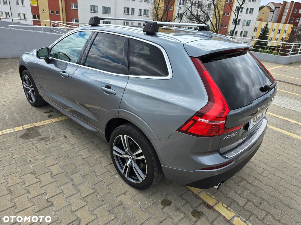 Volvo XC 60 T5 AWD Geartronic Momentum - 9
