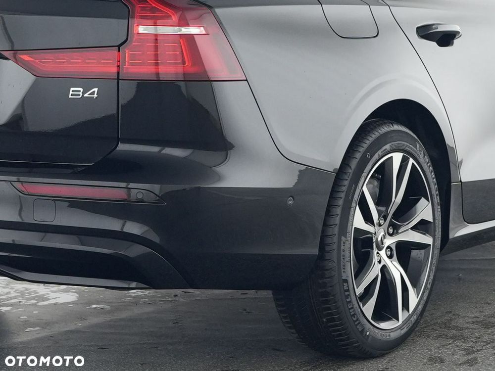 Volvo V60 B4 B Plus Dark - 11