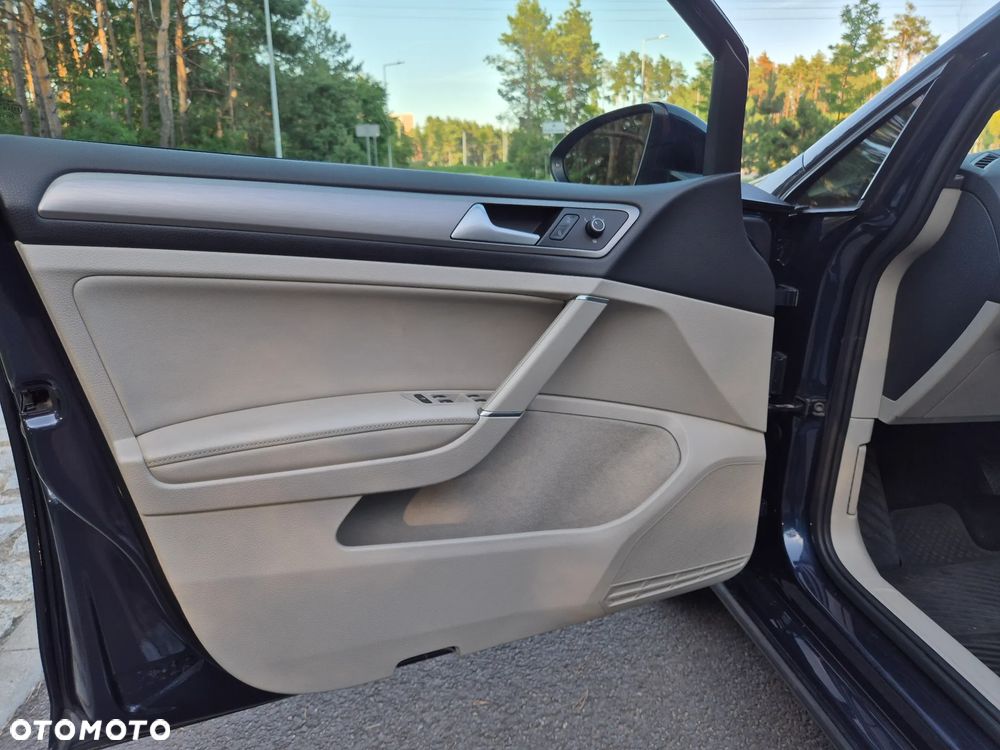 Volkswagen Golf - 21