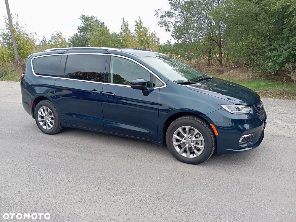 Chrysler Pacifica - 10