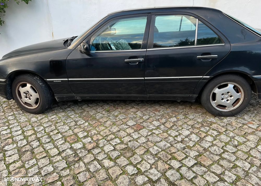 Mercedes-Benz C 220 D Elegance - 3