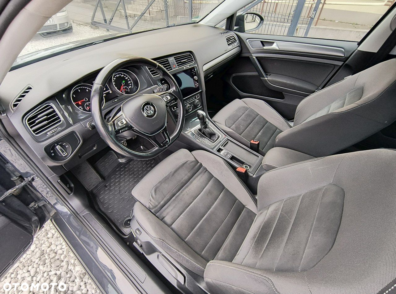 Volkswagen Golf 2.0 BlueTDI DSG Highline - 12
