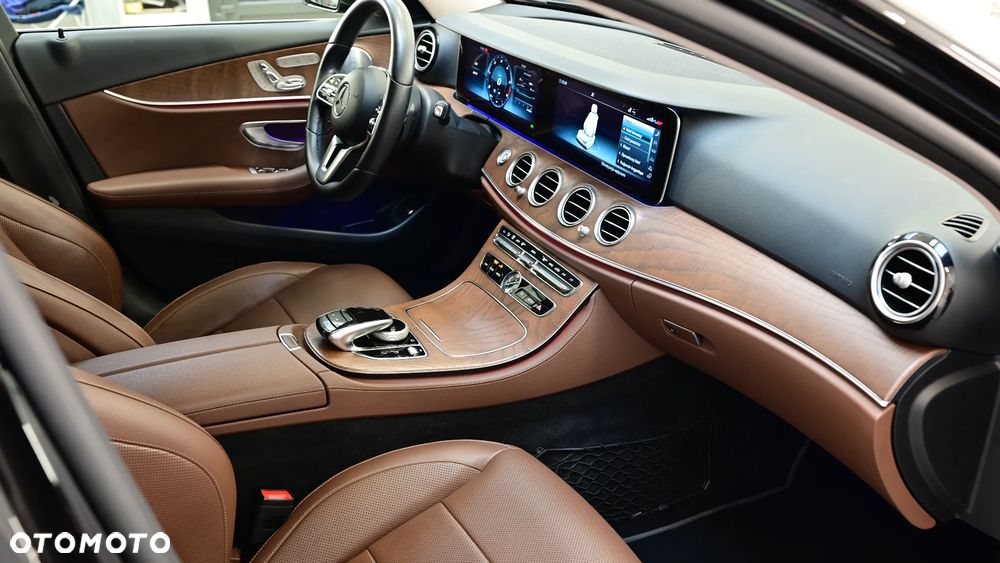 Mercedes-Benz Klasa E 220 d 4-Matic All-Terrain - 25