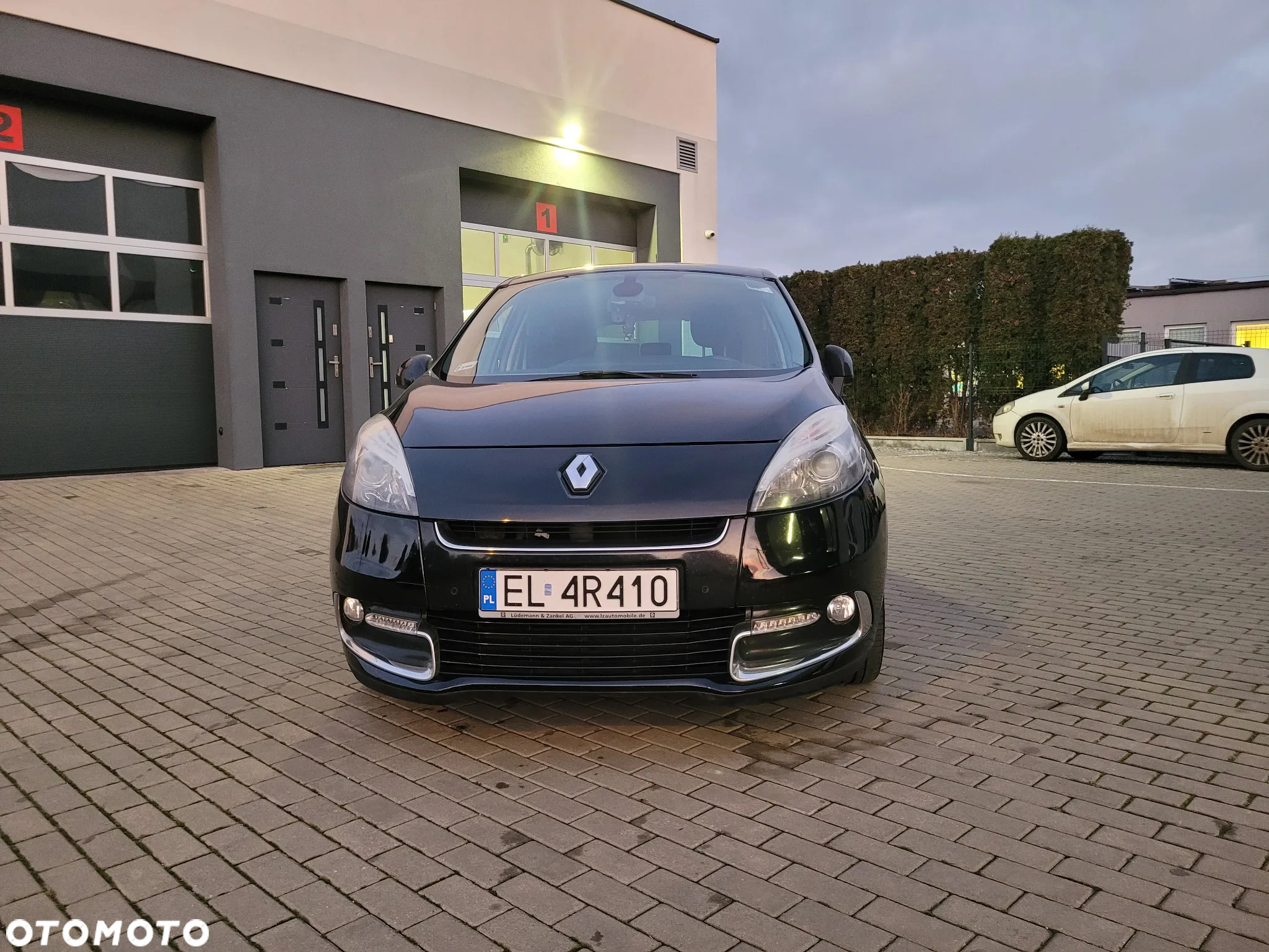 Renault Scenic 1.6 dCi Energy Bose Edition S&S - 10