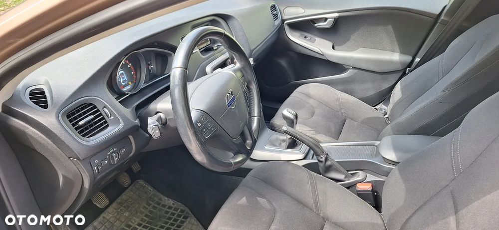 Volvo V40 T3 Drive-E Kinetic - 9