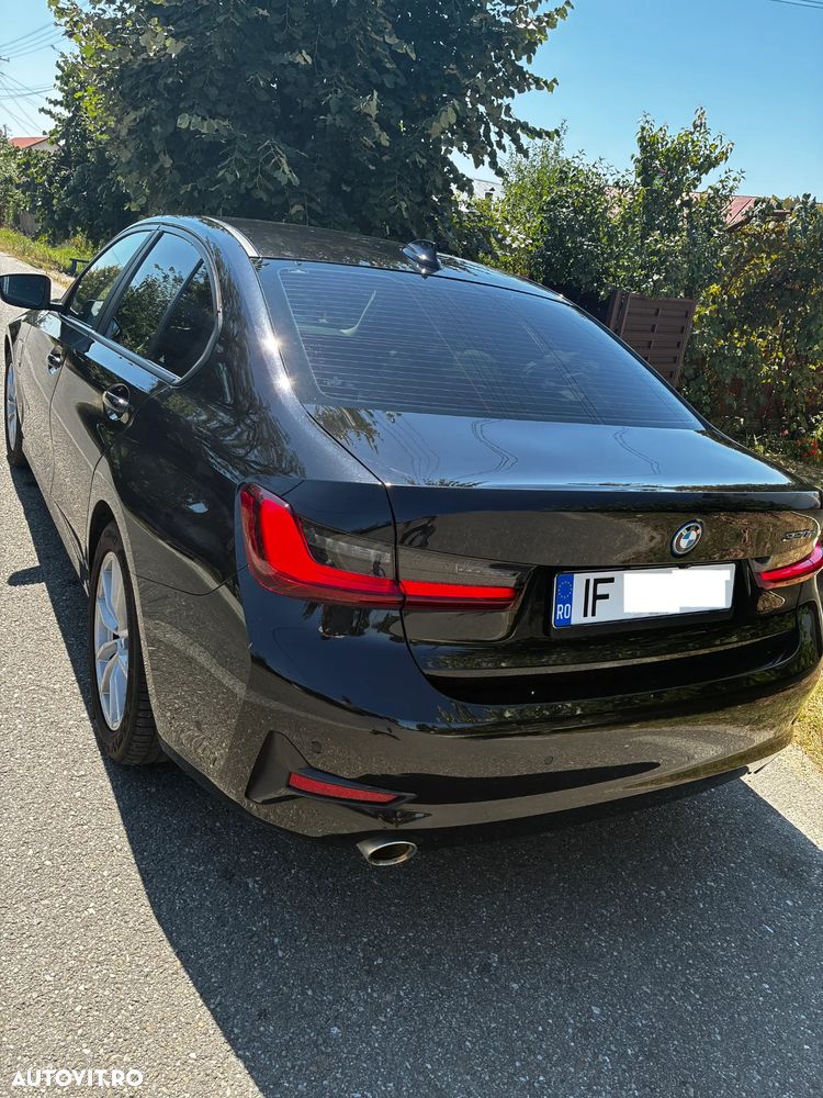 BMW Seria 3 320e Aut. Luxury Line - 2