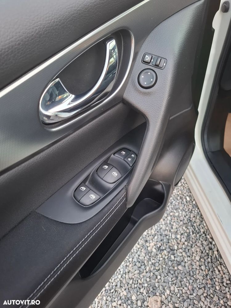 Nissan Qashqai 1.5 DCI Start/Stop N-Connecta - 24