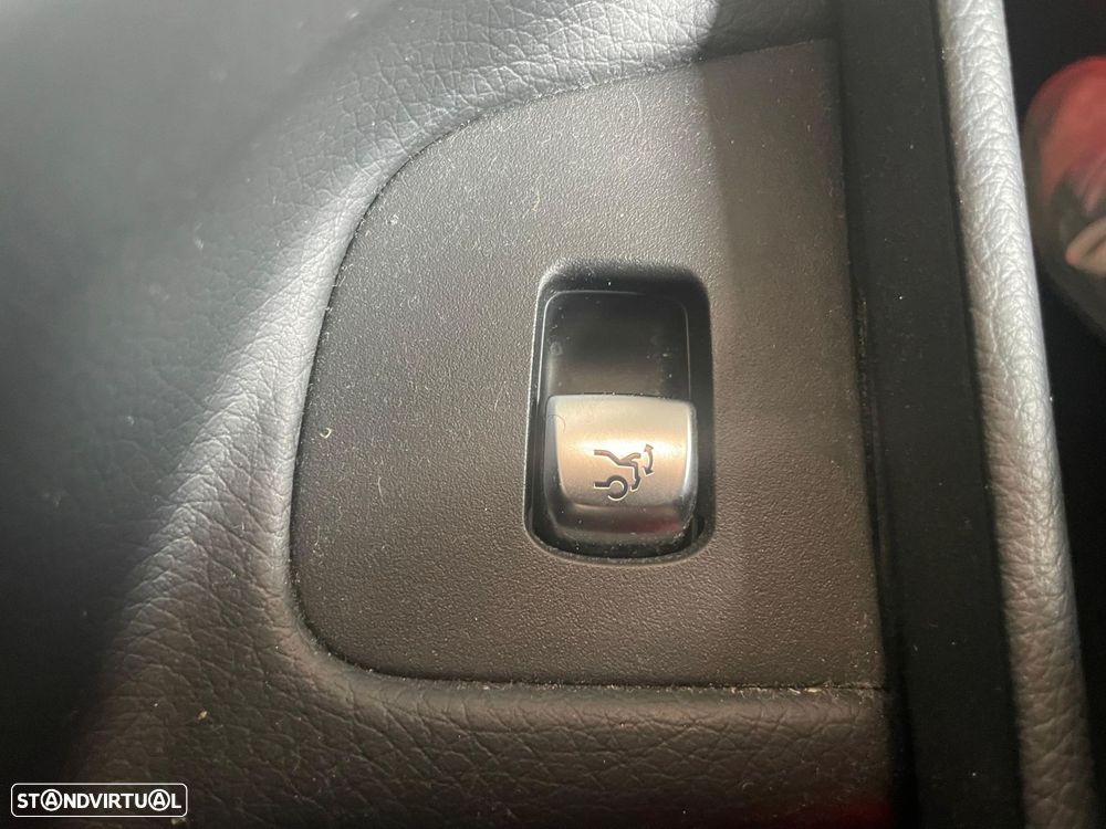 Mercedes-Benz E 200 d Avantgarde - 18