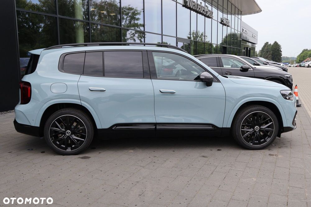 Mercedes-Benz GLB - 11